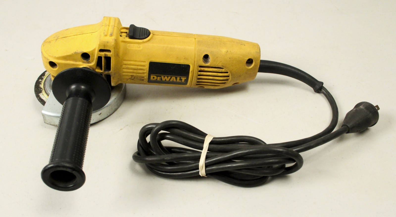 Black & Decker Sander Polisher & DeWalt Angle Grinder DW400