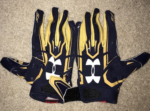 2017 USED NOTRE DAME FOOTBALL UNDER ARMOUR ROCKNE GLOVES SIZE 2XL