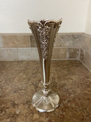 International Silver Co Giftwares Flower Vase 6 1/8" Article No.466 With Box