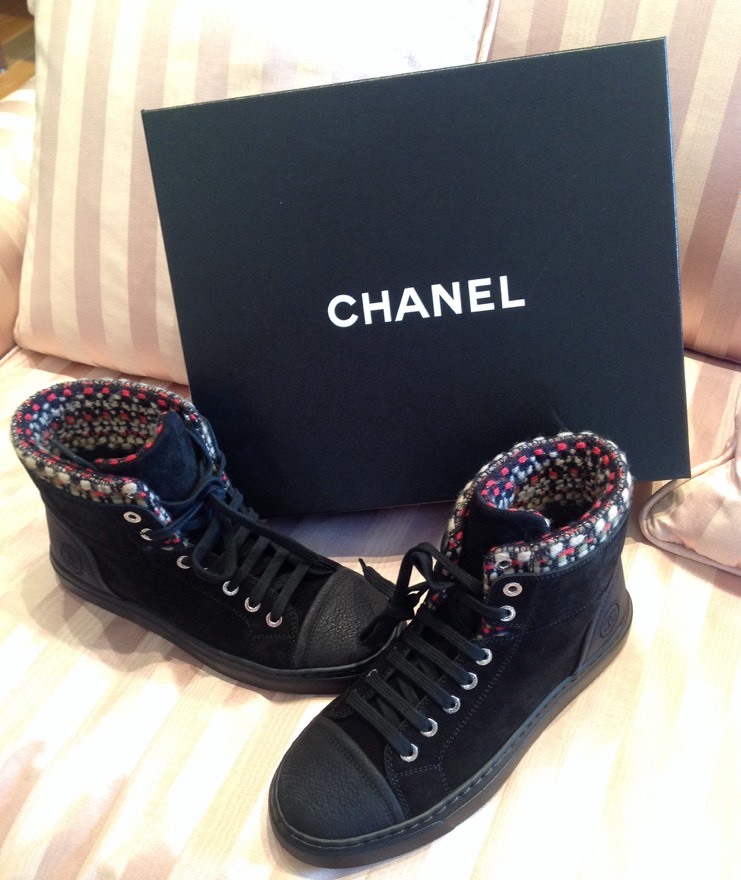 CHANEL Size 36 Black Suede Tweed High Top Lace Up Sneakers Flat Boot Multicolor