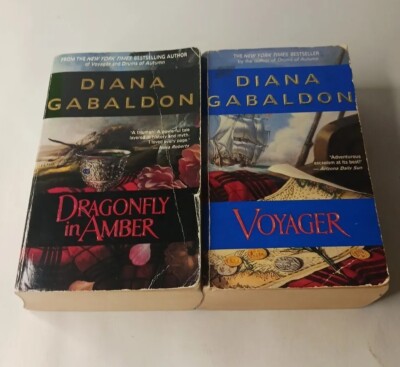 OUTLANDER Book Lot Of 2 Paperback Books Diana Gabaldon Voyager Dragonfly Drums