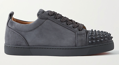 Low top hotsell black louboutins