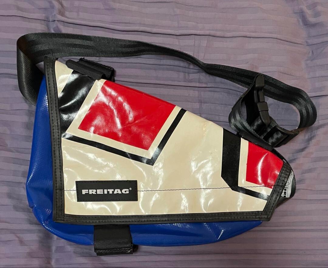 FREITAG　フライタグ　KNIGHT RIDER FREITAG KNIGHT Rider F31 RARE RED × BLUE × WHITEMessenger