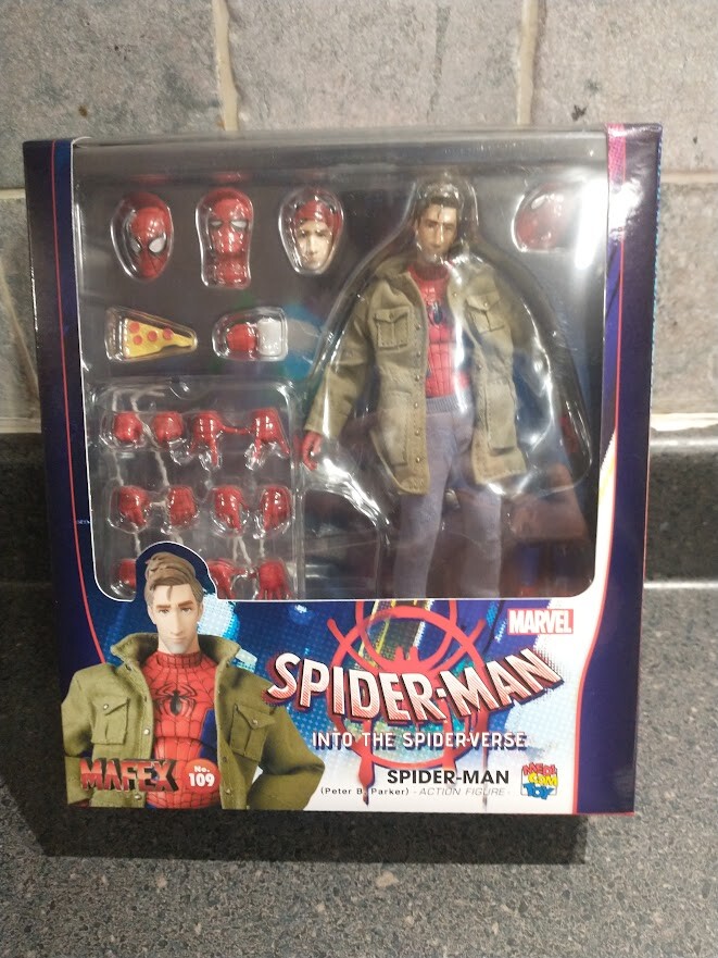 Mafex Peter B. Parker No. 109 Spider-Man Into the Spider