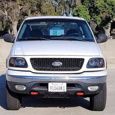 1999 Ford F-150 White 4WD Automatic