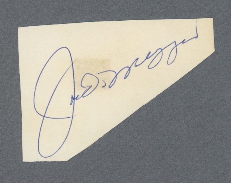 Joe DiMaggio Autograph Signed Paper Cut Index Card with B&E