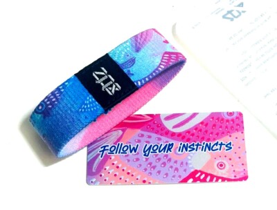 ZOX **FOLLOW YOUR INSTINCTS** Silver Strap NIP small Wristband w/Card FISH