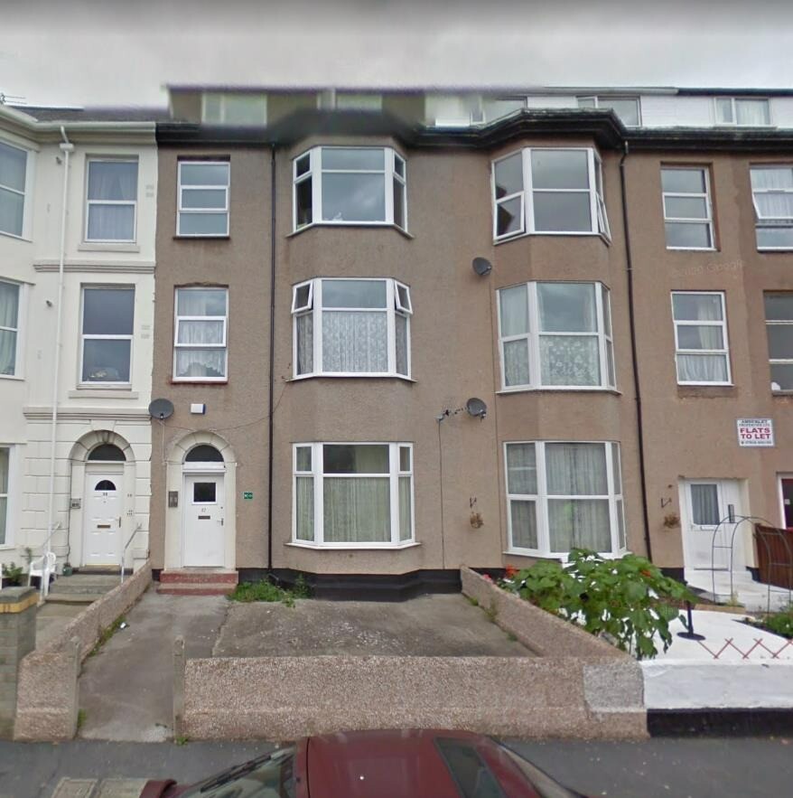 37 South Parade, Pensarn, Abergele, Clwyd, LL22 7RH in Abergele