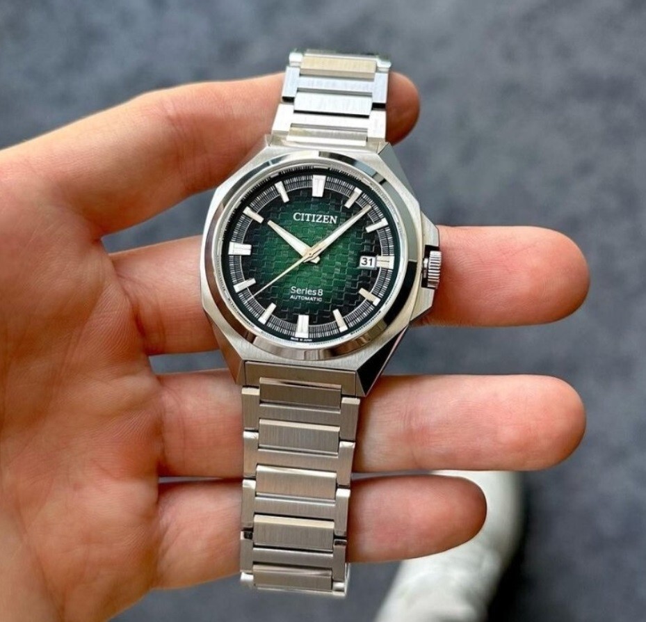 Pre-owned Citizen Series 8 Nb6050-51w Green Automatic Stainless Steel Men's Dress Watch