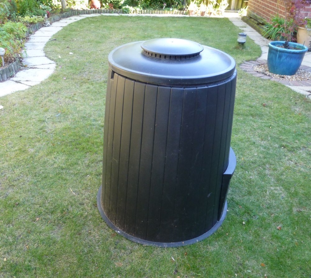 Compost Bin Free to a good home in Poringland, Norfolk Gumtree
