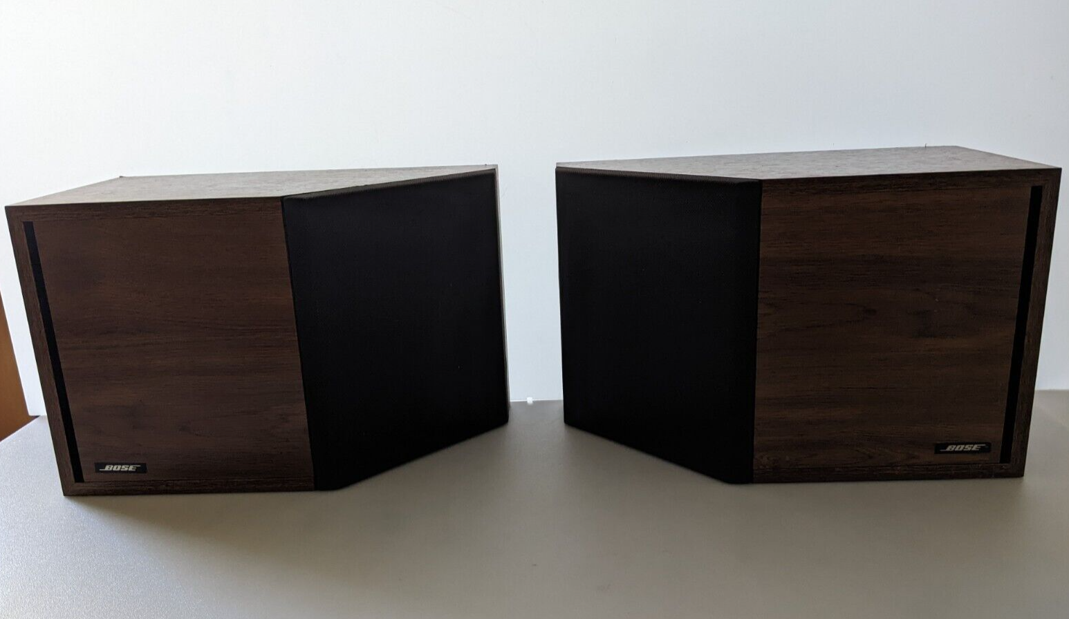 Vintage Bose 2.2 Left & Right Direct Reflecting Wood Angled Vintage Bose 2.2 Left & Right Direct Reflecting Wood Angled