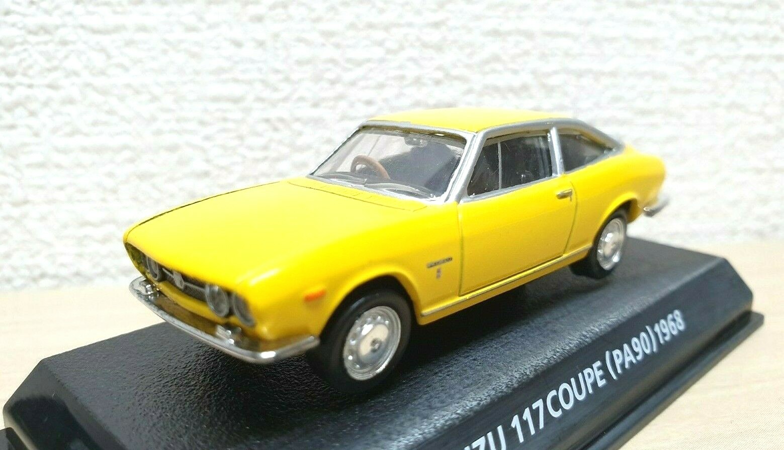ISUZU 117 Coupe ミニカー 61WoJSwszFL._UF350,350_QL80_.jpg