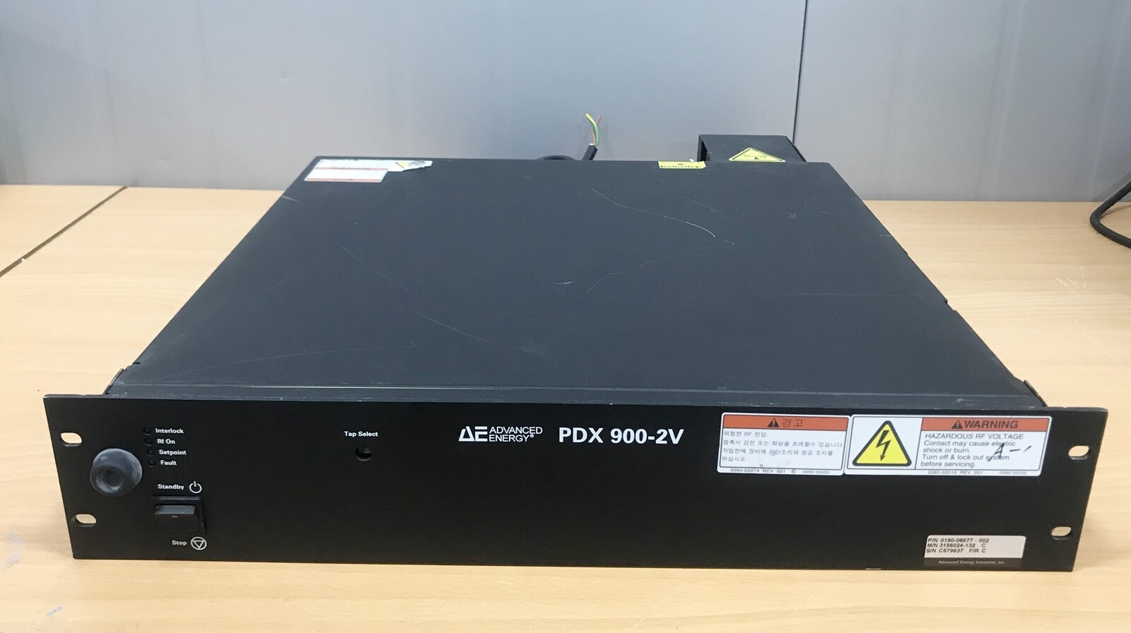 ADVANCED ENERGY PDX 900-2V RF GENERATOR 3156024-132 AMAT P/N ADVANCED ENERGY PDX 900-2V RF GENERATOR 3156024-132 AMAT P/N