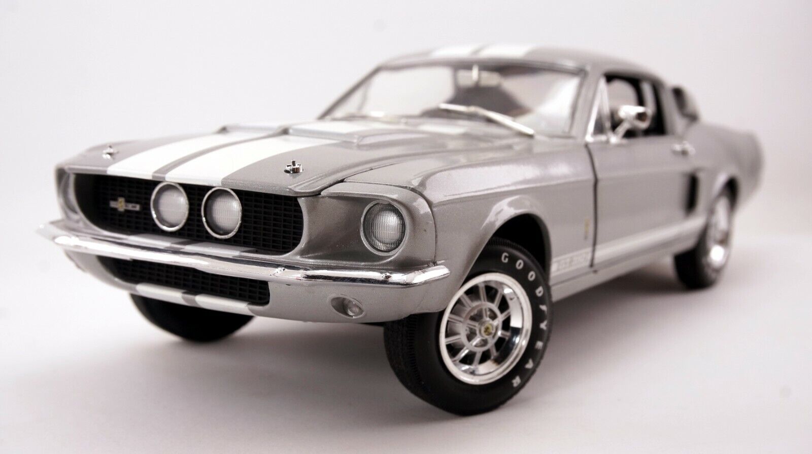 ERTL 1:18 Ford Shelby Mustang GT350 (1967) Silver Grey | eBay ERTL 1:18 Ford Shelby Mustang GT350 (1967) Silver Grey | eBay