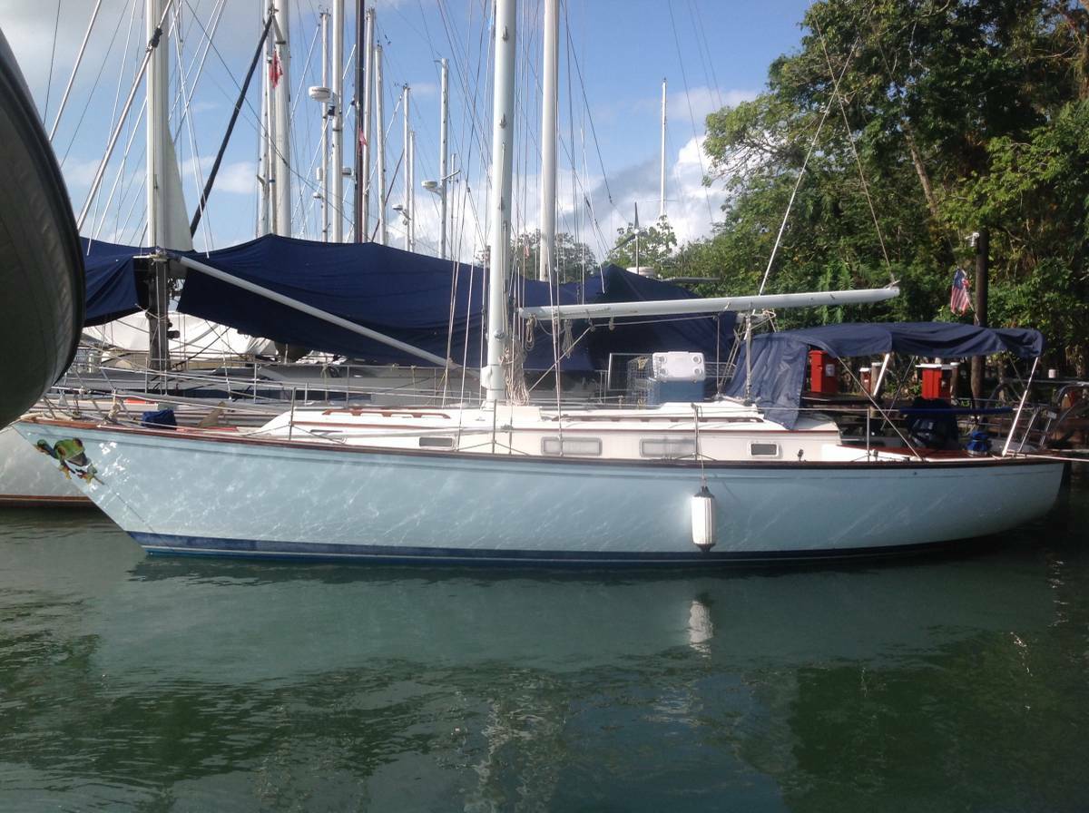 Used 38 ft Classic Pearson 386 -