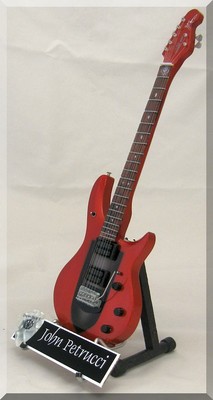 ミュージックマン夢劇場w/ギターがつまびくジョン・ペトラッシ・ミニチュア・ギターのeBay公認海外通販|セカイモン ミュージックマン夢劇場w/ギターがつまびくジョン・ペトラッシ・ミニチュア・ギターのeBay公認海外通販|セカイモン