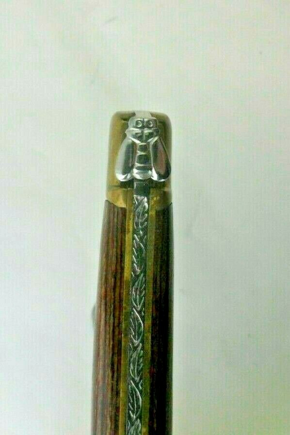 VINTAGE FRENCH LAGUIOLE KNIFE STYLE HANDLE WITH BEE SYMBOL CORKSCREW