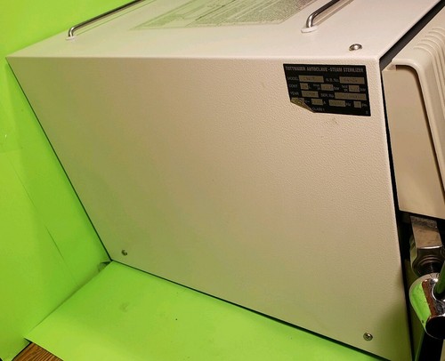 TUTTNAUER 2340E AUTOCLAVE STEAM STERILIZER WORKS BUT HAS ISSUE READ DESCRIPTION
