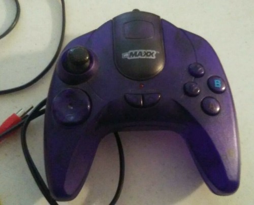 All in 1 Video System plugs into TV 25 video games! VS MAXX Senario