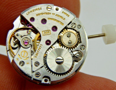Vintage NEW OLD STOCK Longines cal 528 17 jewel wrist watch movement