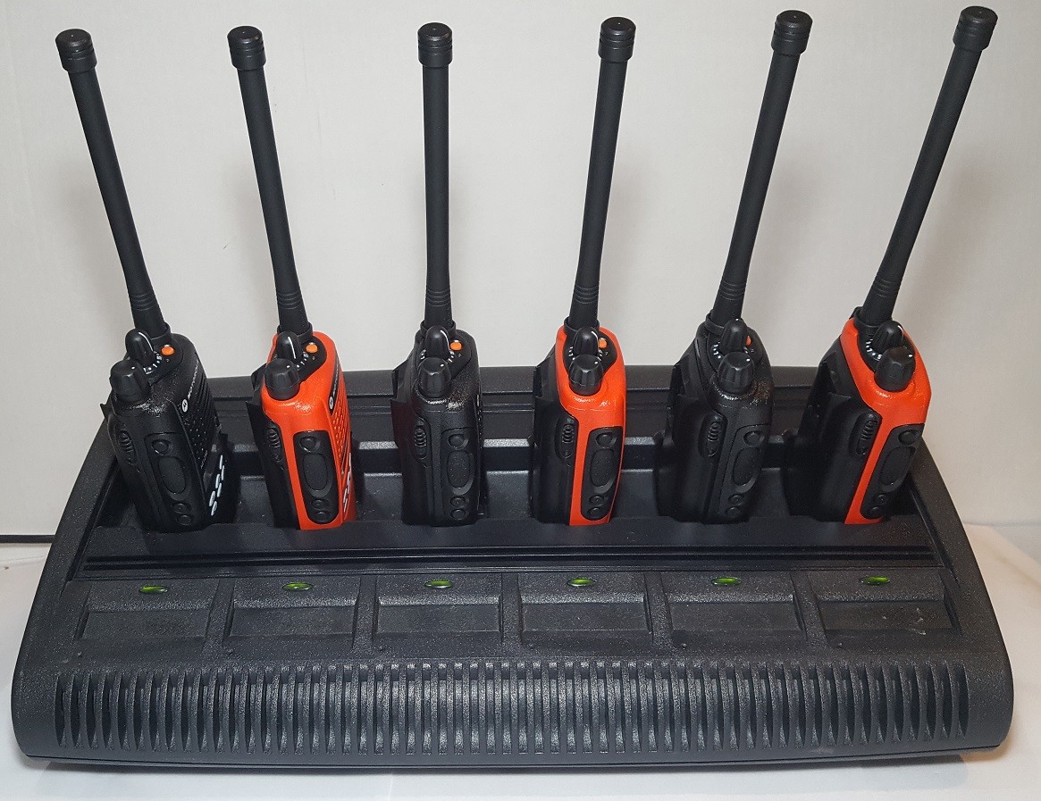 6 MOTOROLA HT1250 VHF 136-174 MHz Police Fire EMS Two-Way Radio AAH25KDF9AA5AN