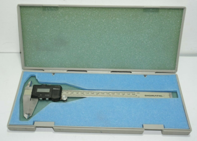 Mitutoyo 8 clearance digital caliper