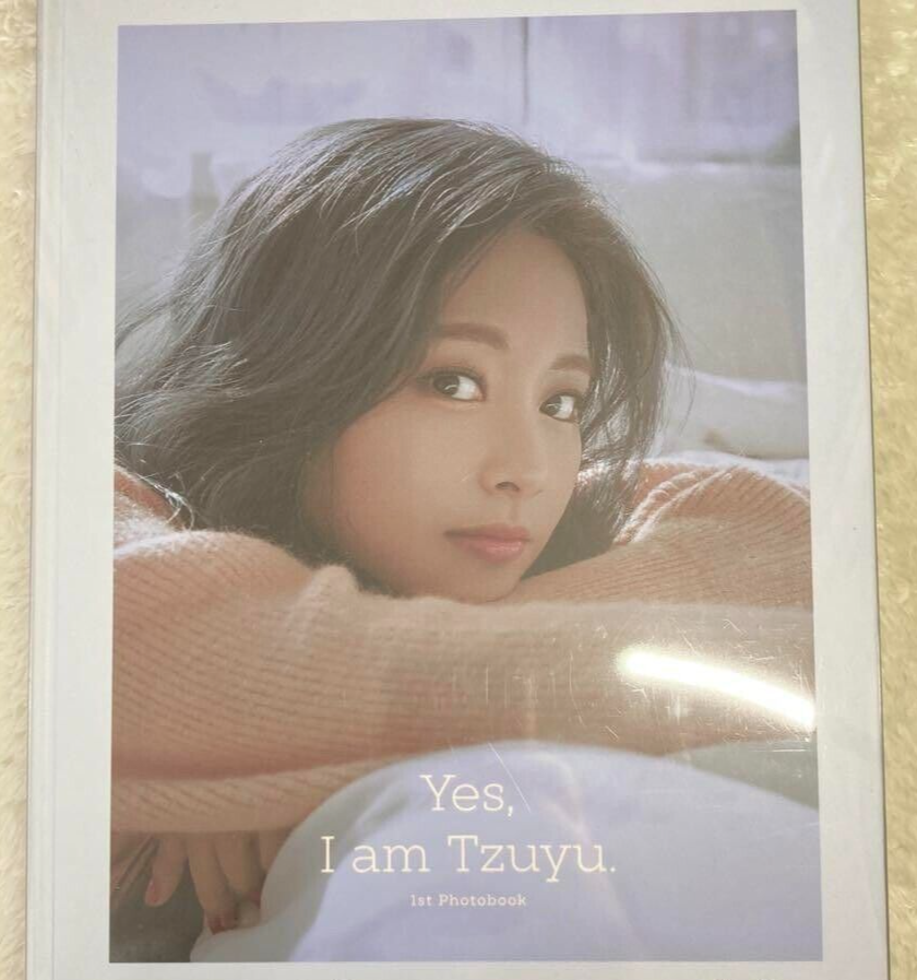 Yes, I am Tzuyu./ 1ST PHOTOBOOK（Blue ver.） : TZUYU (TWICE