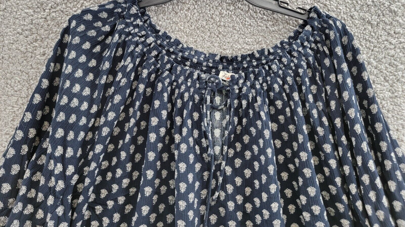 Faherty Emery Floral Peasant Blouse Women's Navy Smocked Split Neck Long Sleeve - Picture 3 of 16