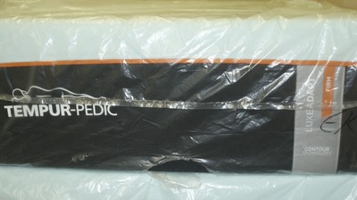 Tempur Pedic Luxe Adapt Firm Split King (XL Twin x2) Mattress Consignment Deal!