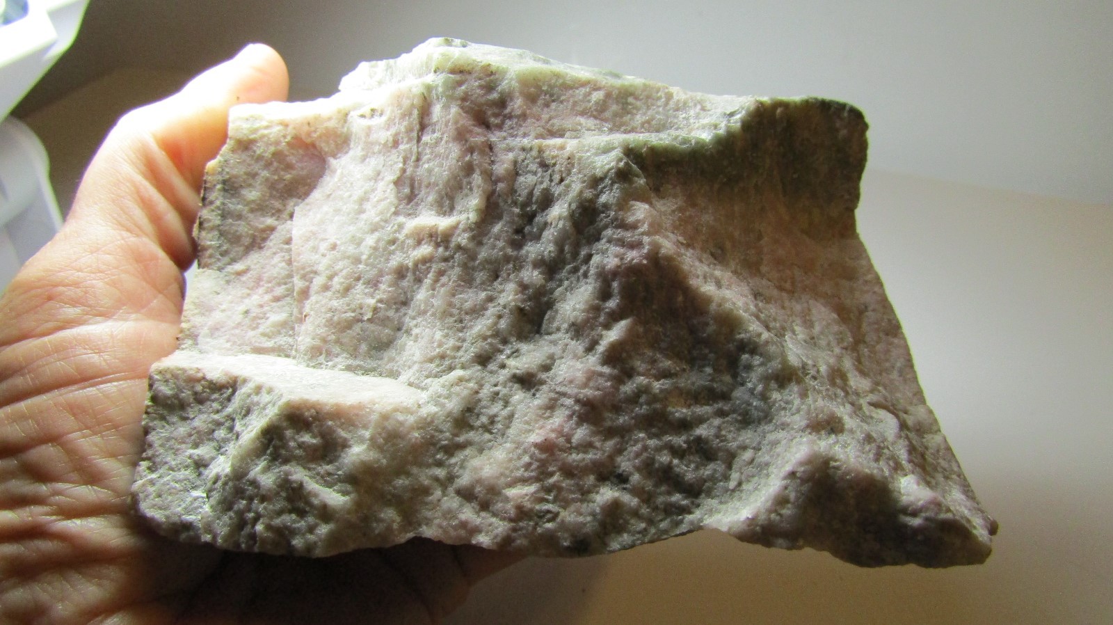 Thulite lapidary rough rock 2.36 #