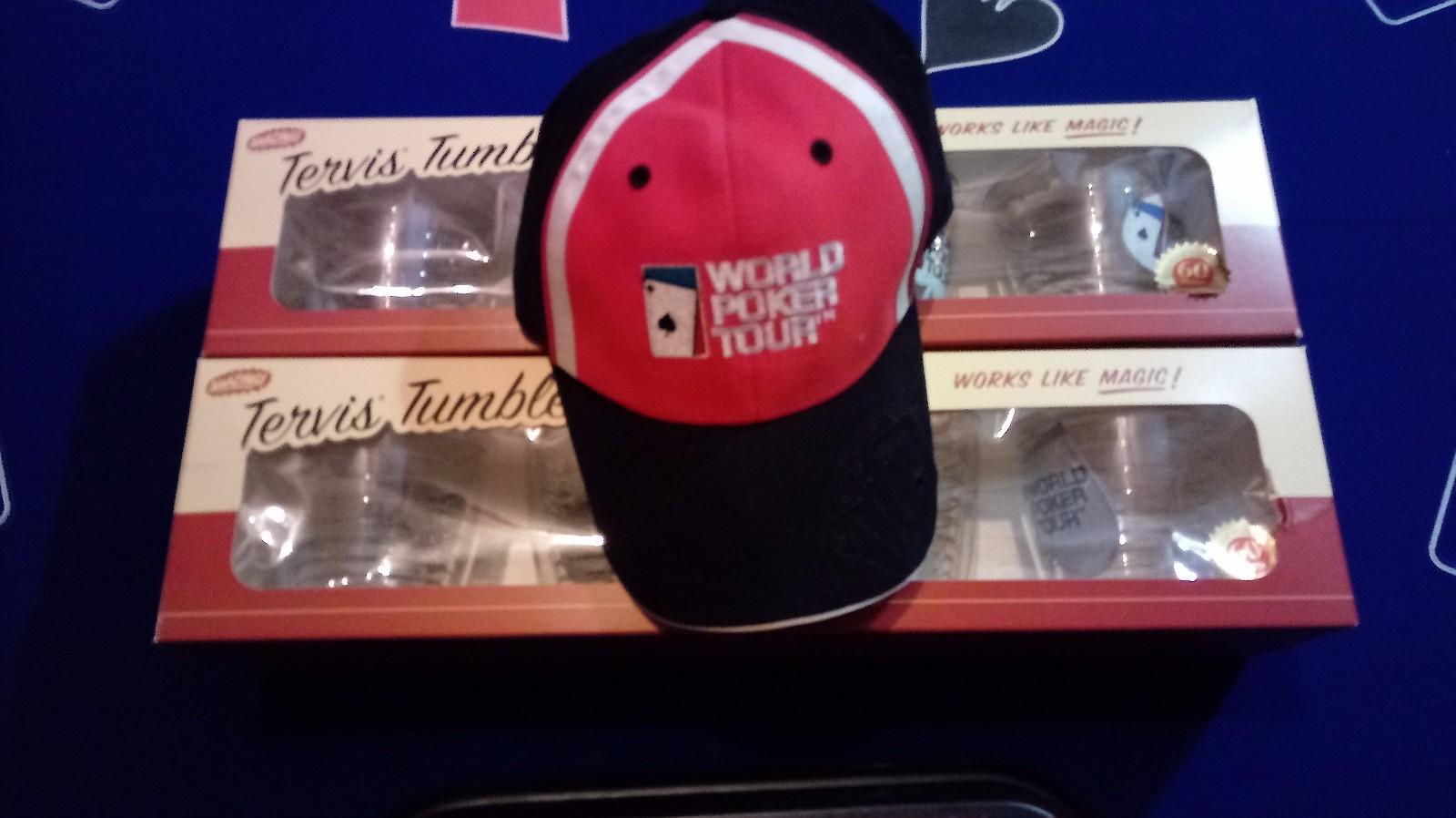 POKER FOLDING TABLE TOP 52 INCHS X 52 INCHS