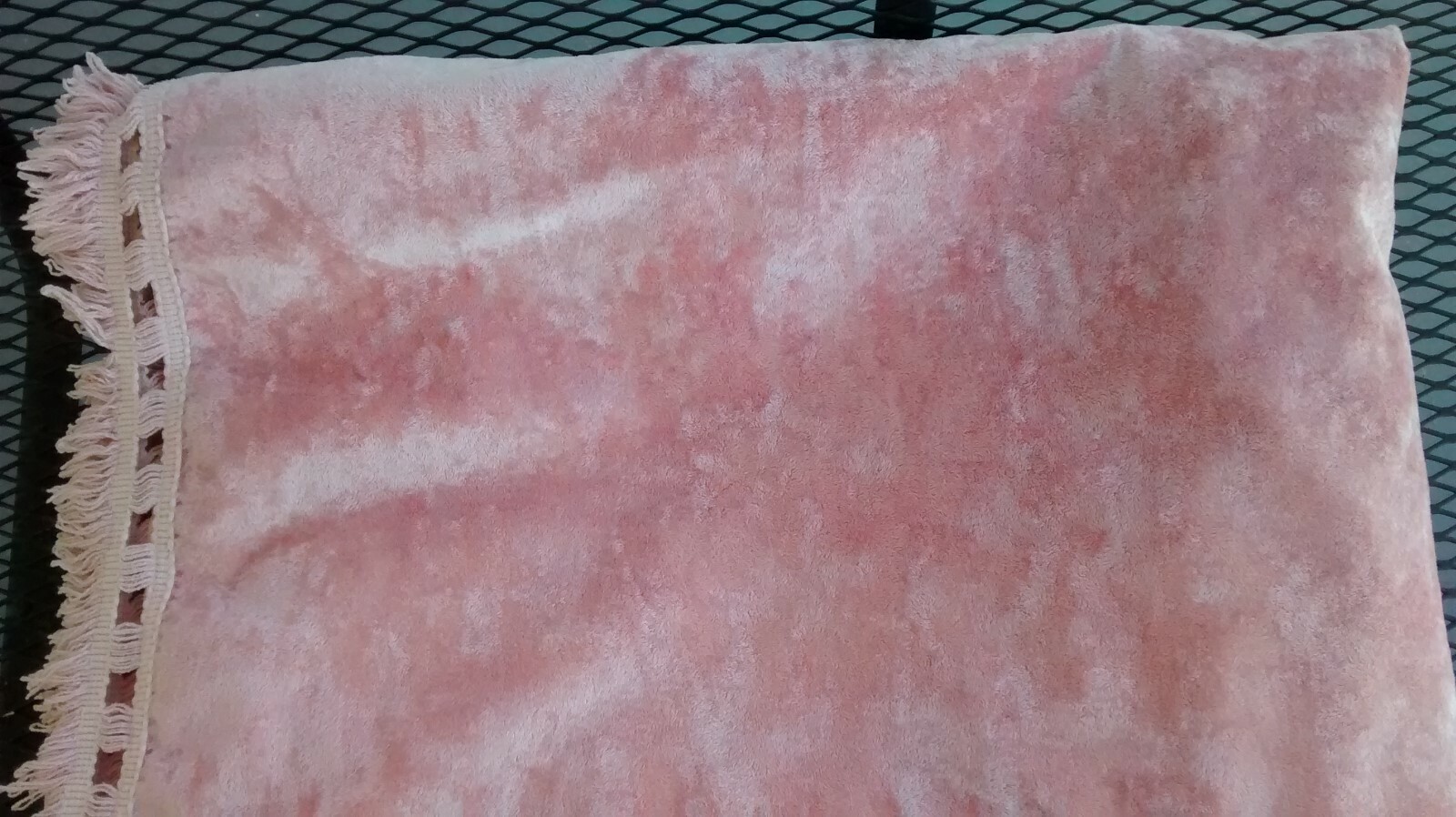 Vintage Pink Crushed Velvet Bedspread with Fringe 93