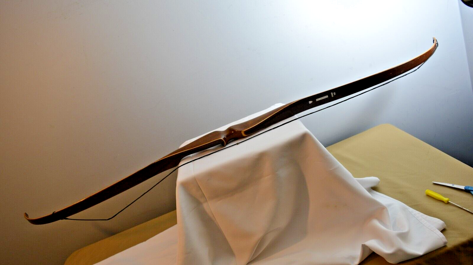 BEN PEARSON COUGAR 7050 RECURVE BOW GREAT CONDITION  45 Pound Right Hand