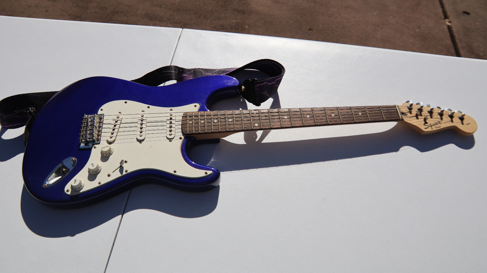 『訳あり』Squier by Fender Stratocaster Amazon.com: Fender Squier Affinity Stratocaster Limited
