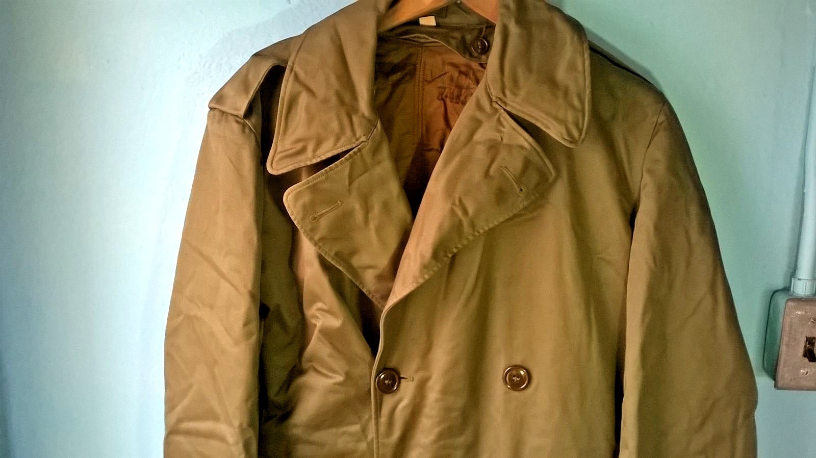 1950 US Korean Era Overcoat / Trench Coat w/ Heavy Wool Liner. Medium 1950