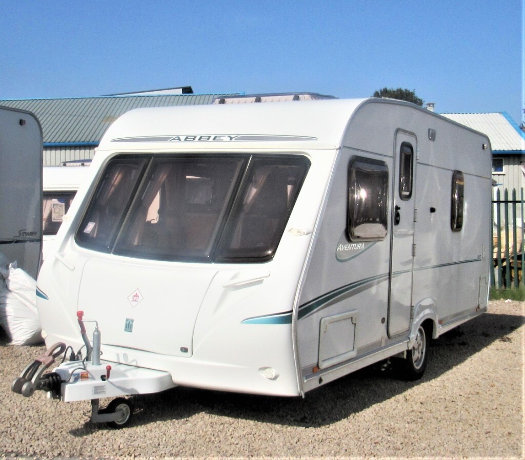 ABBEY AVENTURA 317 2006 *FIXED BED* 4 BERTH CARAVAN in Mansfield
