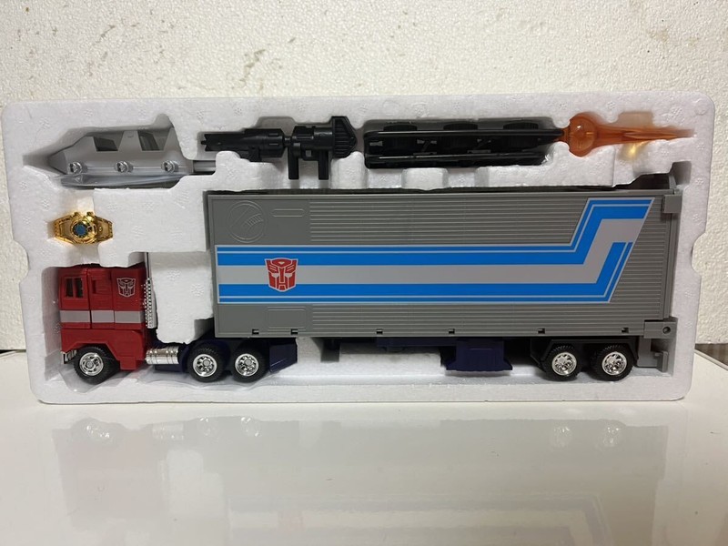 Transformers Convoy Missing Link Figure C-01 Takara Tomy - Picture 2 of 4