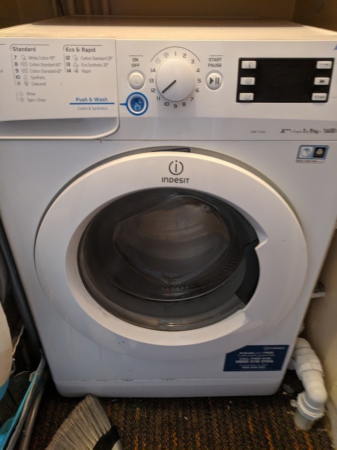 Indesit washing machine 9k Spin Speed 1600 in Fair Oak, Hampshire Gumtree