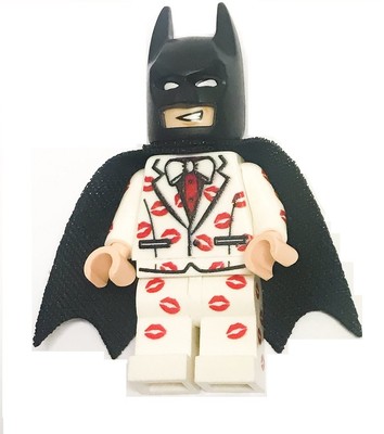 LEGO DC SUPER HEROES BATMAN KISS WHITE TUXEDO WITH CAPE