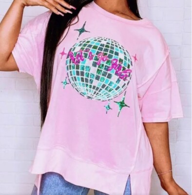 Oversized fantastic fawn lets go girls shirt size S