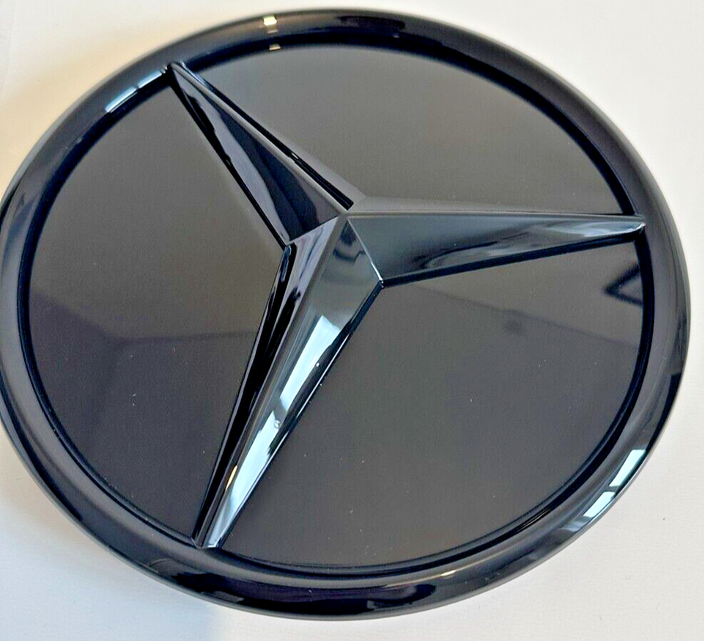 Mercedes AMG ロゴ入り　ブラックジャケット 新品未使用品　Lサイズ Mercedes AMG ロゴ入り ブラックジャケット 新品未使用品 L