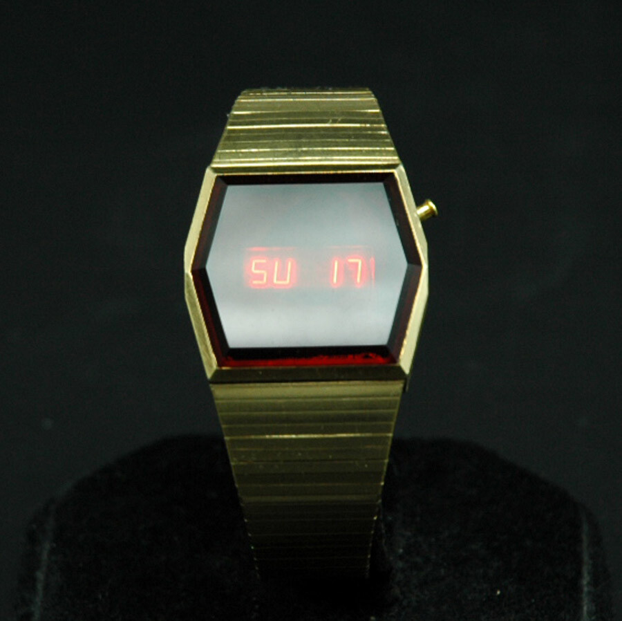 Vintage MEn's LED watch - nice, bright Hughes movement.