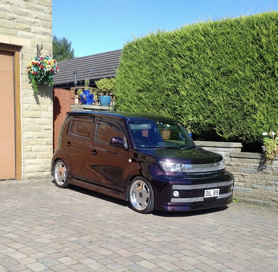 Toyota bb carrozzeria