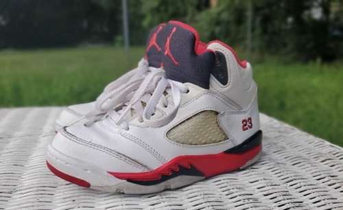 Nike Air Jordan 5 Retro GS 'Fire Red Black Tongue' 440888
