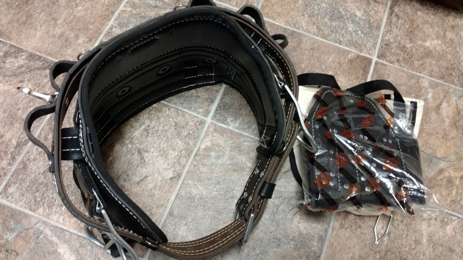 Bashlin lineman belt 88ux4dcc size D23 with pouches