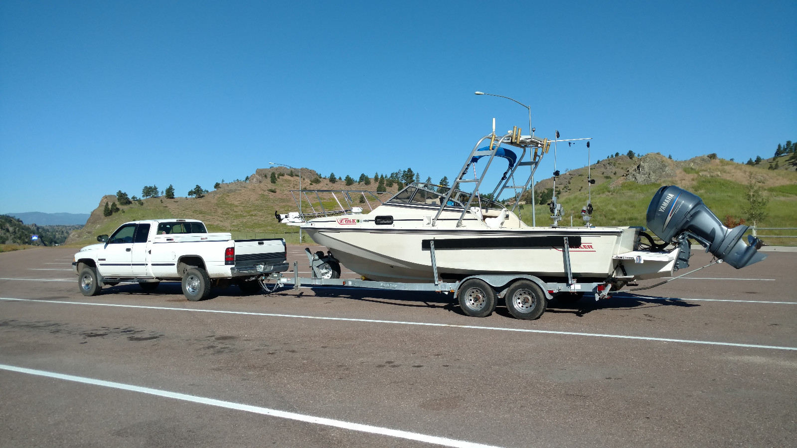 22' BOSTON WHALER REVENGE