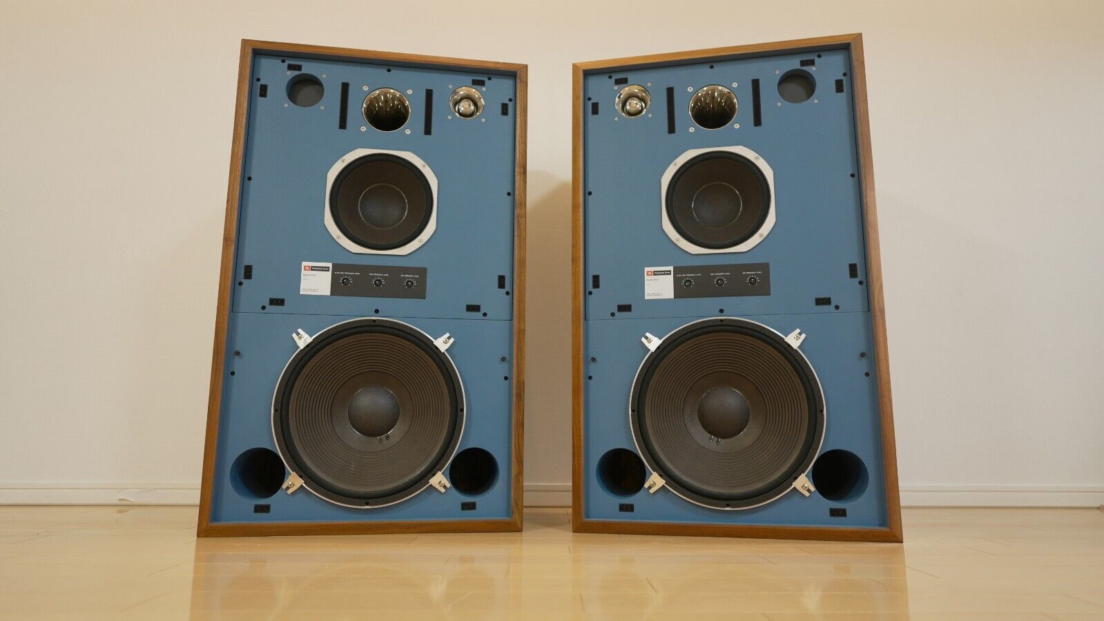 JBL 4343AWX 4way Speaker system Full custom Excellent JBL 4343AWX 4way Speaker system Full custom Excellent