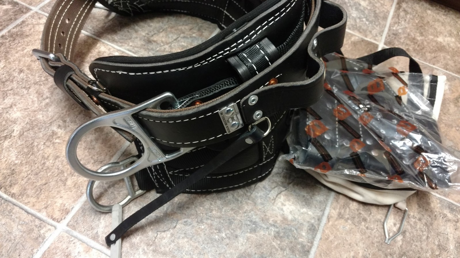 Bashlin lineman belt 88ux4dcc size D23 with pouches