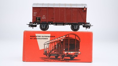 Märklin H0 4506 Gedeckter Güterwagen mit Schlusslaterne DB