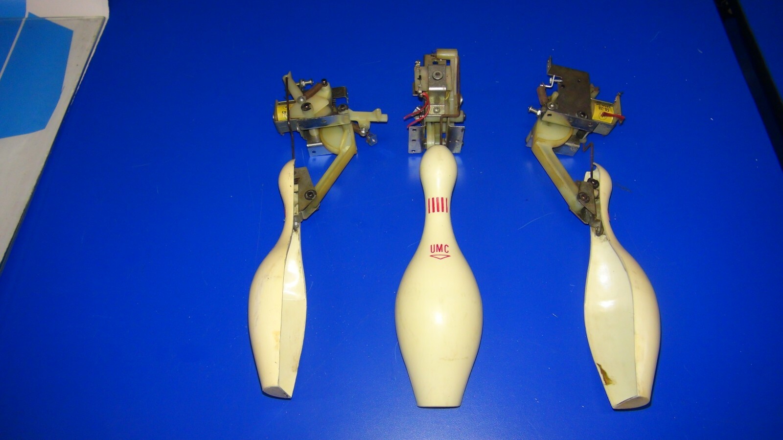 Pièce unique Williams United SHUFFLE ALLEY Complete PIN ASSEMBLY-works on